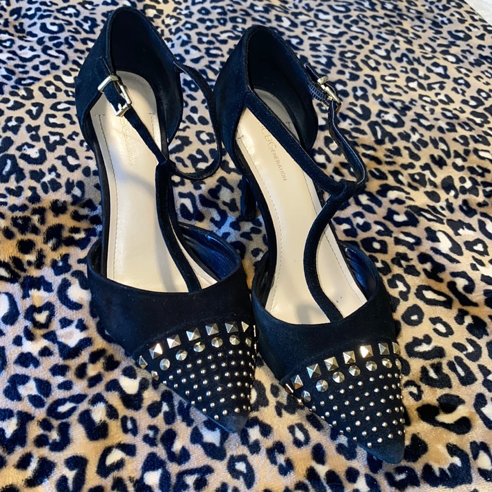 Gold stud pumps